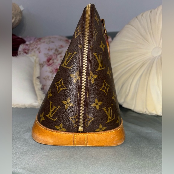 Louis Vuitton Alma PM - Picture 4 of 16